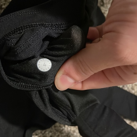 Lululemon Black Sports Bra. Size 4 - Picture 7 of 7